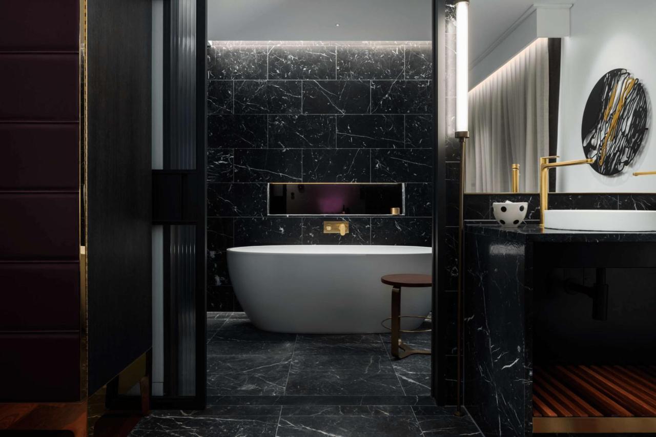 คิวที เพิร์ธ Hotel เพิร์ท ภายนอก รูปภาพ Bathroom