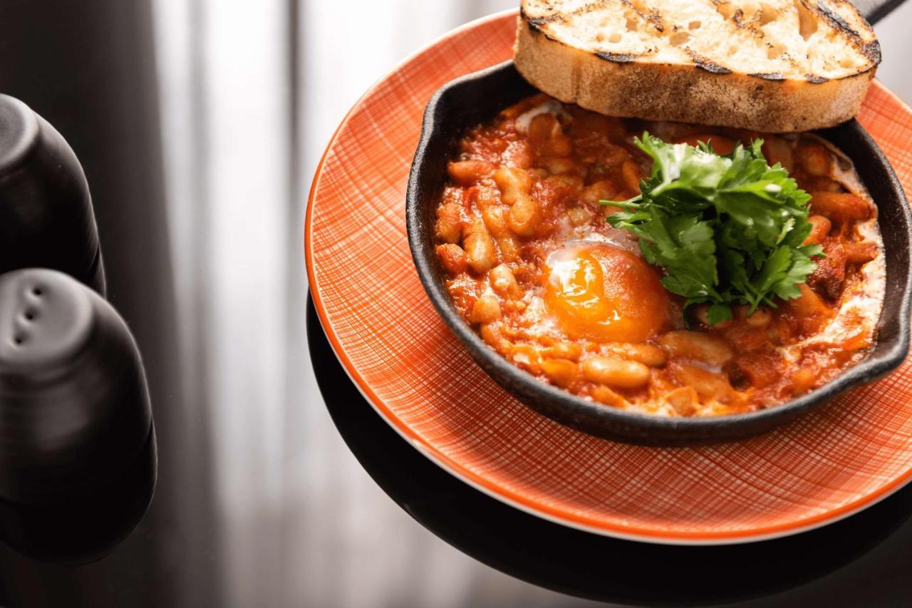 คิวที เพิร์ธ Hotel เพิร์ท ภายนอก รูปภาพ Baked beans