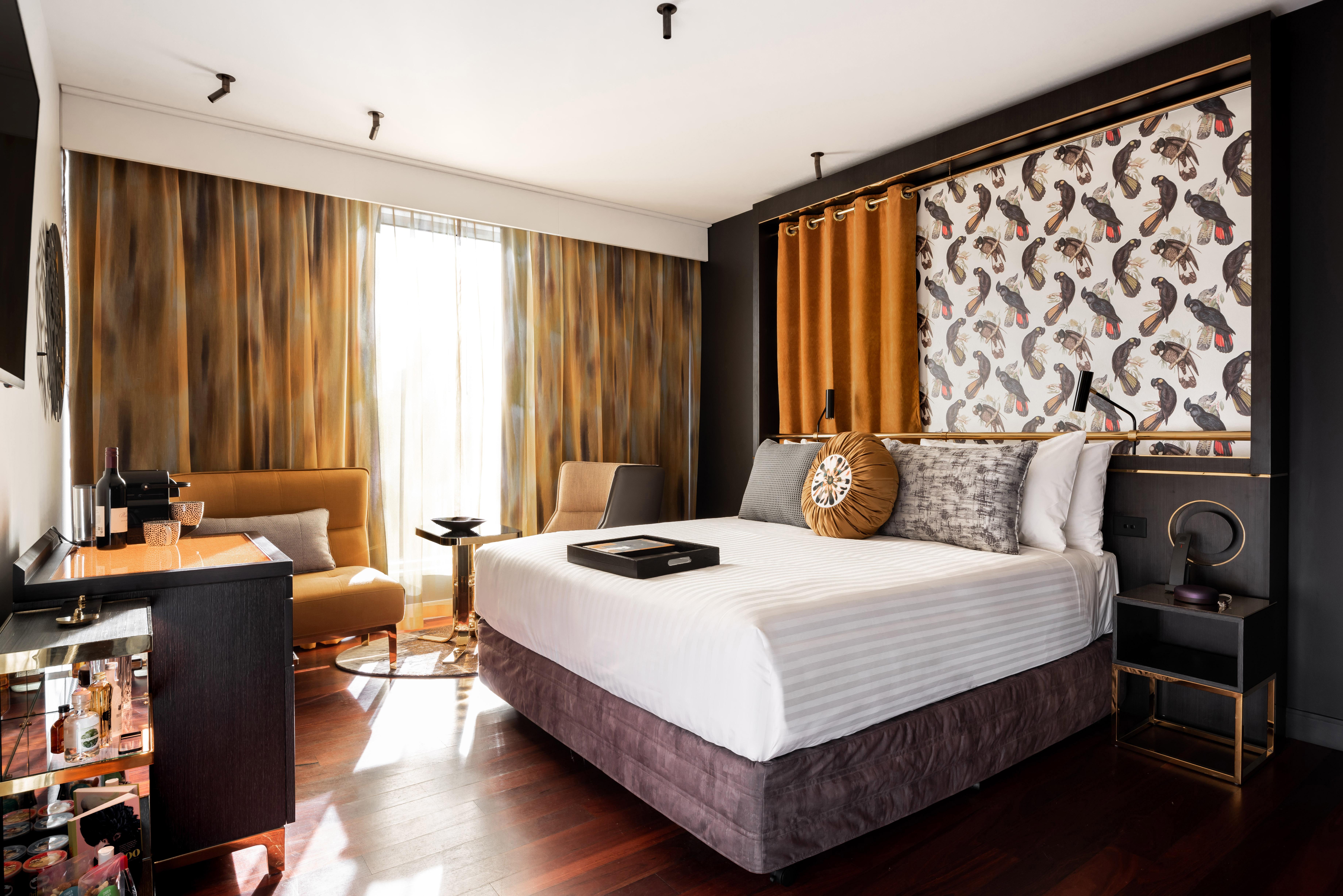 คิวที เพิร์ธ Hotel เพิร์ท ภายนอก รูปภาพ A bedroom at the hotel