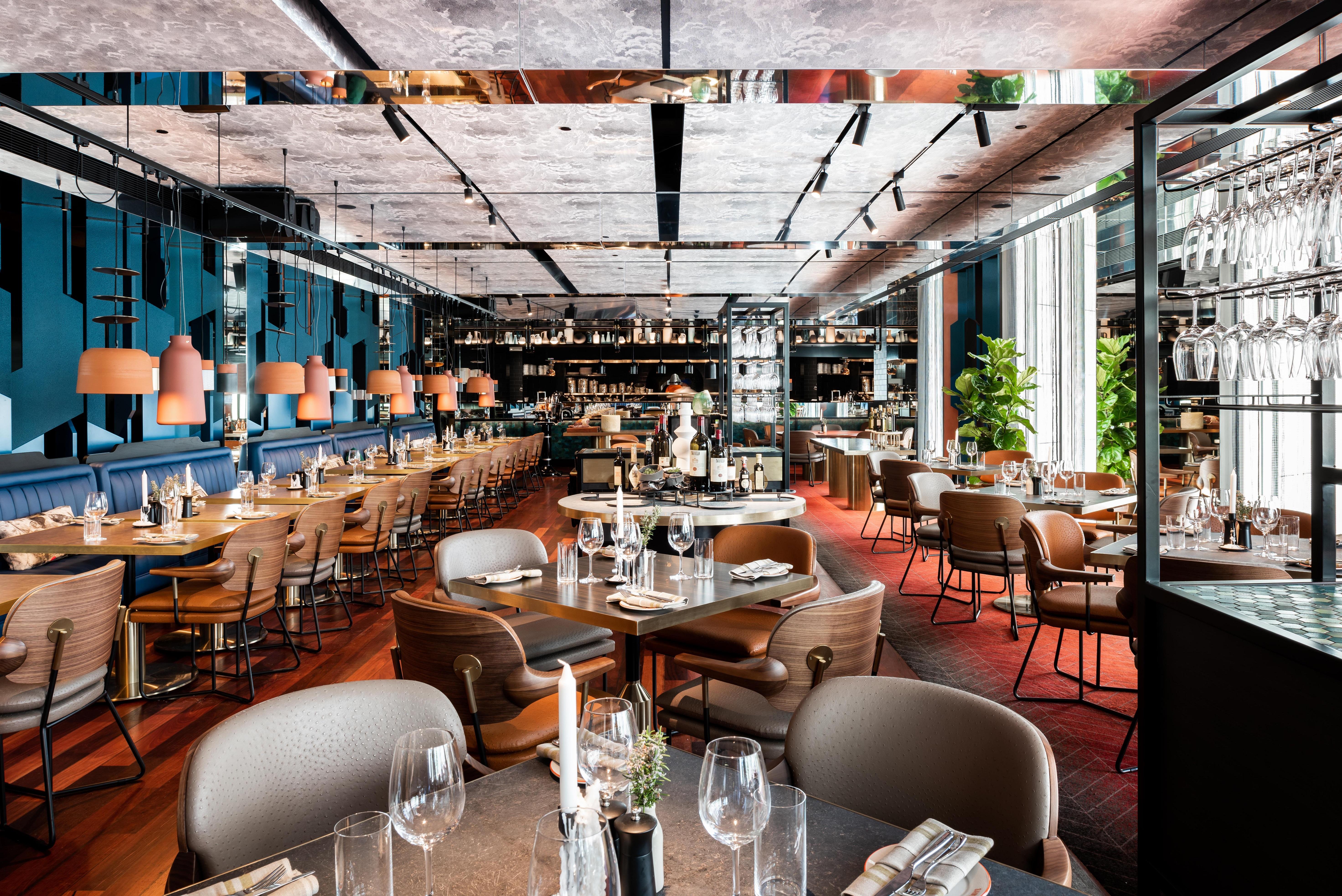 คิวที เพิร์ธ Hotel เพิร์ท ภายนอก รูปภาพ Restaurant interior