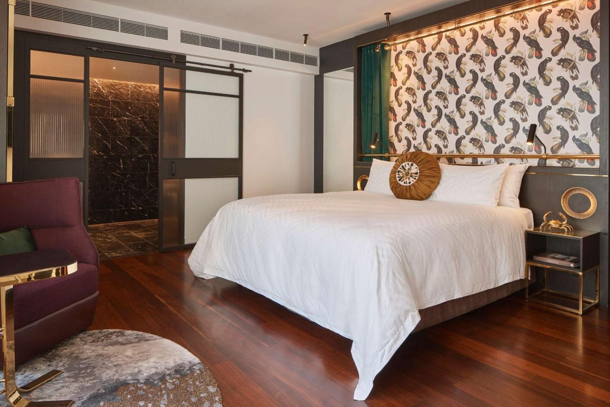 คิวที เพิร์ธ Hotel เพิร์ท ภายนอก รูปภาพ A bedroom at the hotel